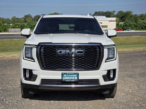 Used 2023 GMC Yukon Denali Ultimate w/ LPO, Floor Liner Package AWD/4WD image 2