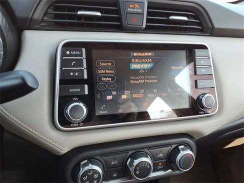 Used 2020 Nissan Versa SV image 22