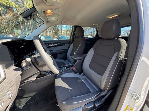 Used 2025 Chevrolet TrailBlazer LT image 41