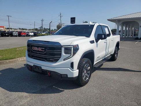 Used 2024 GMC Sierra 1500 AT4 w/ Technology Package AWD/4WD image 1
