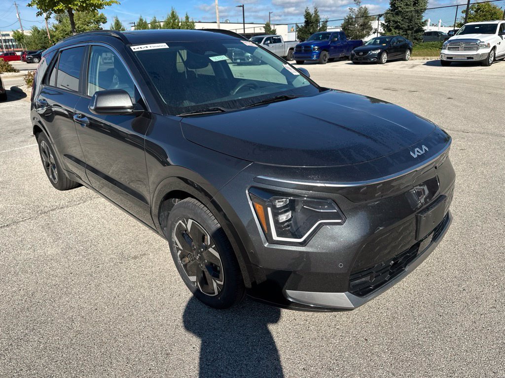 Used 2023 Kia Niro Wave w/ Wave Preserve Package FWD image 4