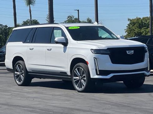 Used 2024 Cadillac Escalade ESV Sport Platinum w/ LPO, ONYX Package image 2