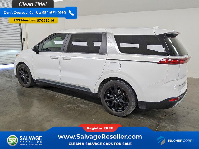 Used 2022 Kia Carnival EX FWD image 3