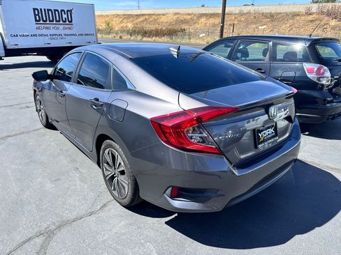 Used 2018 Honda Civic EX-L image 4