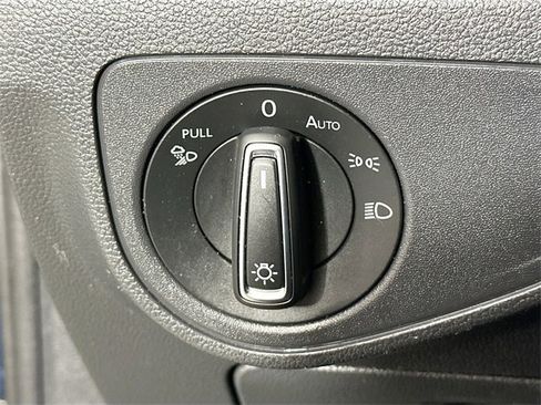 Used 2022 Volkswagen Atlas SE image 24