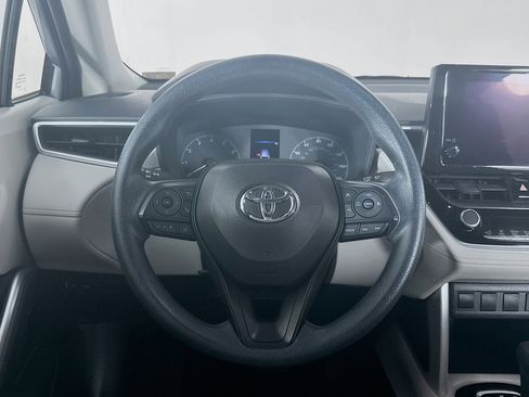 Used 2024 Toyota Corolla Cross L image 17