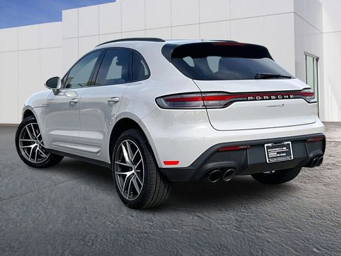 Certified 2024 Porsche Macan S image 3
