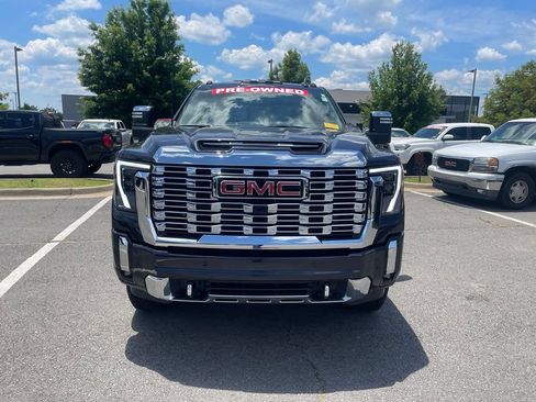 Used 2025 GMC Sierra 2500 Denali w/ Technology Package AWD/4WD image 2