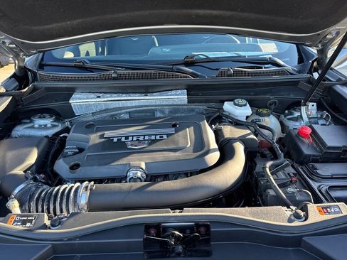 Used 2024 Cadillac XT4 Premium Luxury image 26