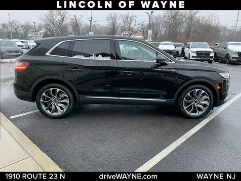 Certified 2022 Lincoln Nautilus Reserve image 8