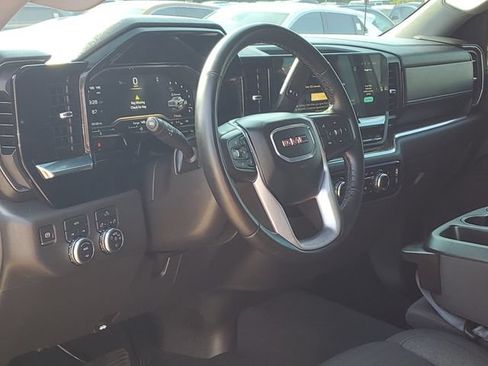 Used 2024 GMC Sierra 1500 Elevation AWD/4WD image 9