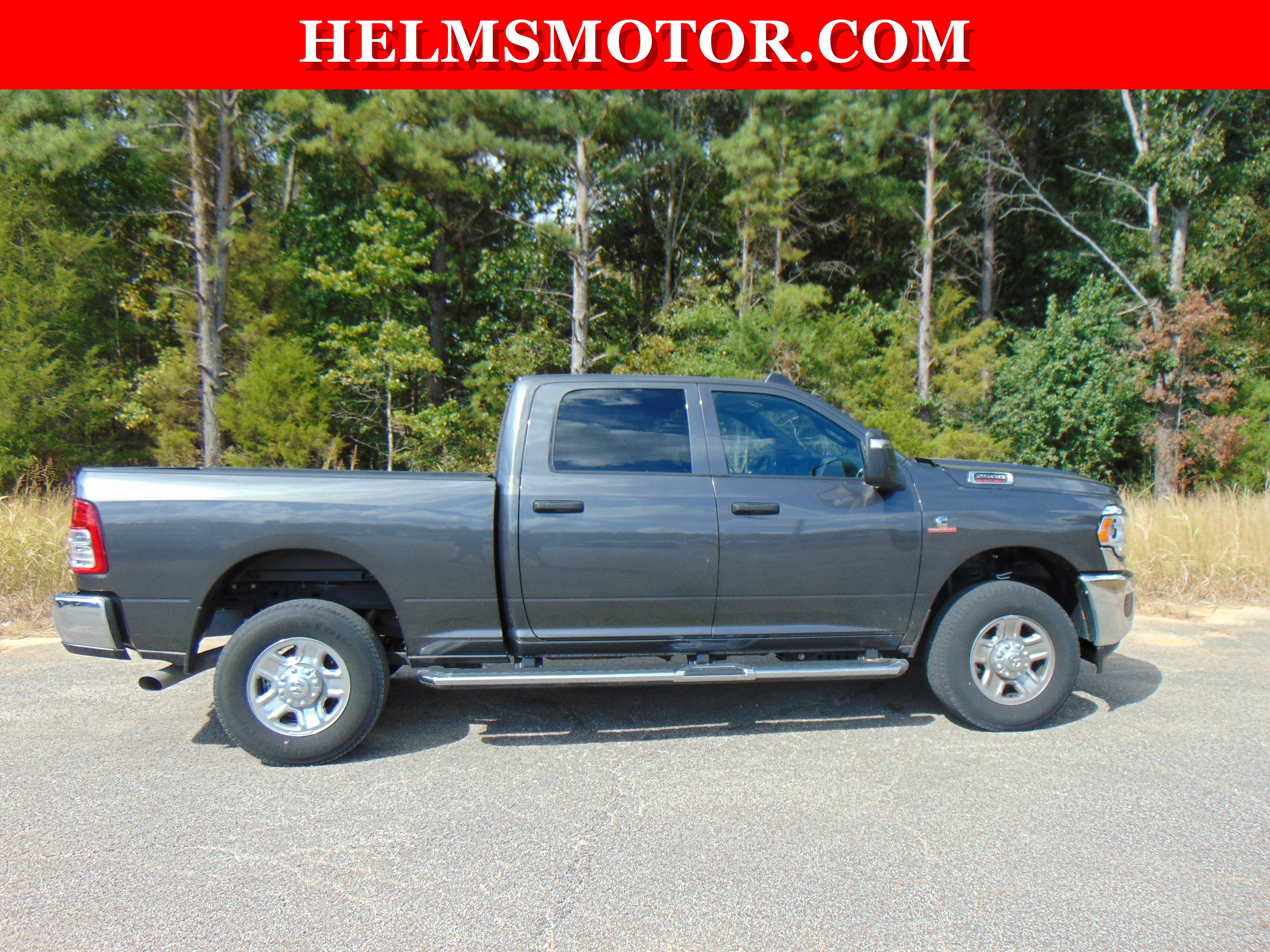 Used 2024 RAM 2500 Tradesman w/ Chrome Appearance Group AWD/4WD image 12