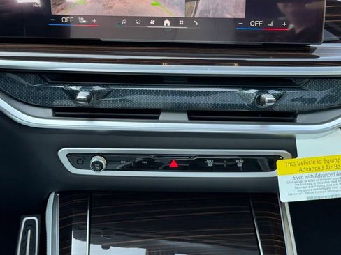 Used 2025 BMW X5 xDrive50e w/ M Sport Package image 21