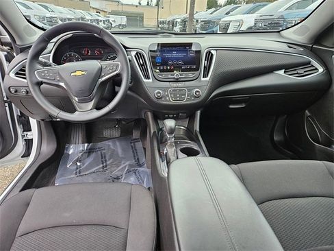 Used 2023 Chevrolet Malibu LT image 19