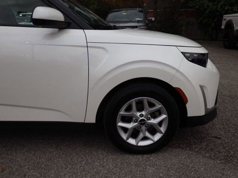 Certified 2023 Kia Soul LX w/ LX Technology Package image 13