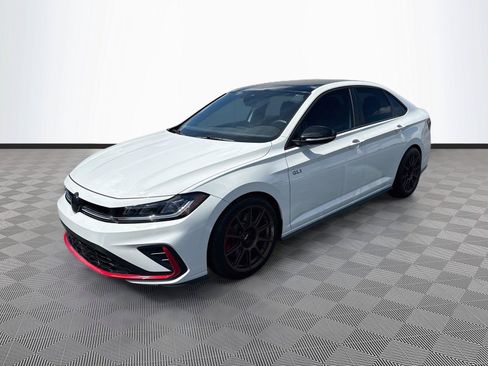 Used 2025 Volkswagen Jetta GLI Autobahn FWD image 3