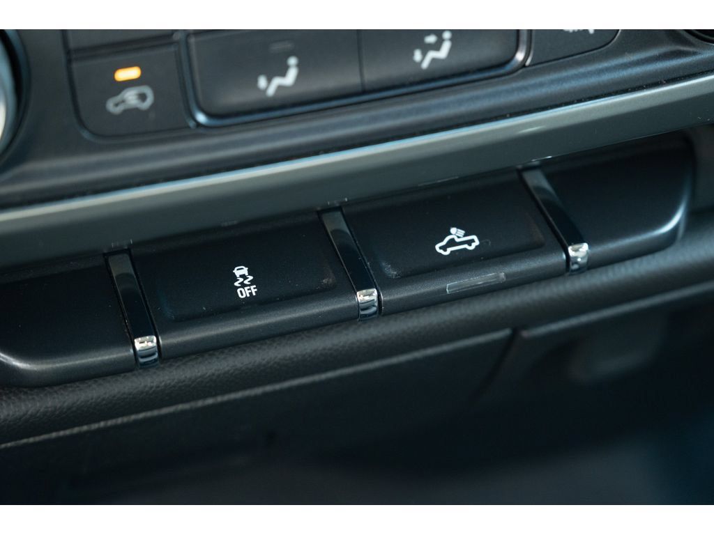 Used 2019 Chevrolet Silverado 1500 LT AWD/4WD image 26