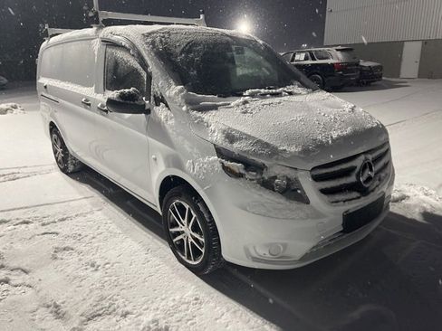 Used 2018 Mercedes-Benz Metris image 2