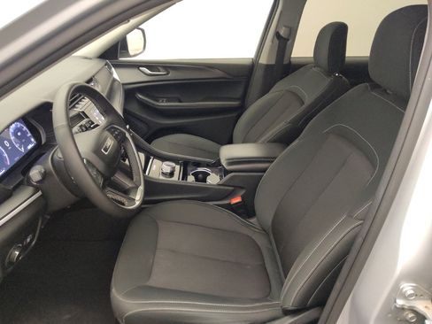 Used 2023 Jeep Grand Cherokee L Laredo image 17