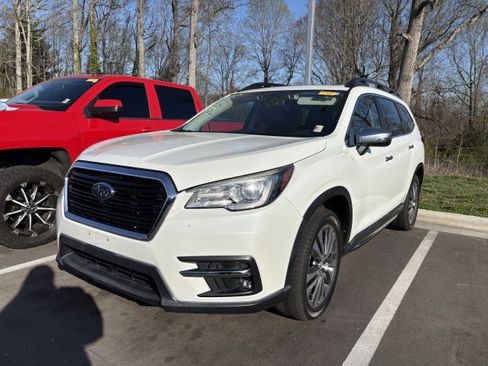 Used 2019 Subaru Ascent Touring w/ Popular Package #3 image 3