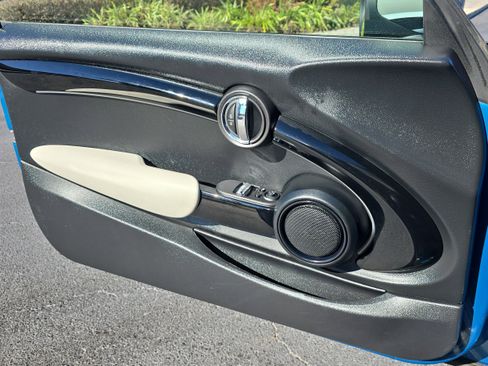 Used 2023 MINI Cooper S w/ Signature Upholstery Package image 16