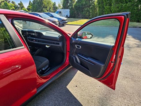 New 2026 Kia K4 FWD image 25