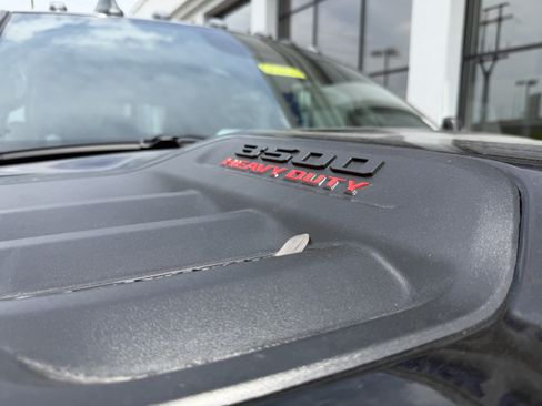 New 2026 RAM 3500 Limited AWD/4WD image 19