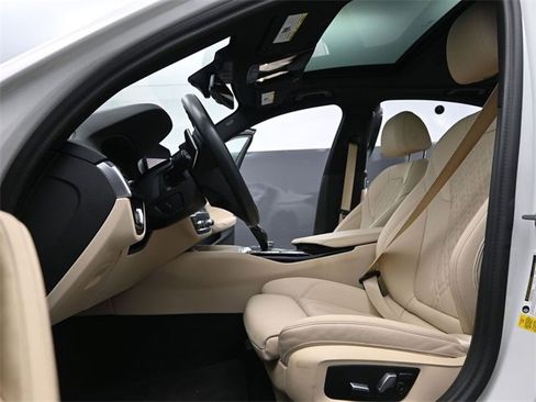 Used 2023 BMW 530i w/ Convenience Package image 12