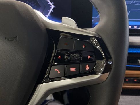 Used 2025 BMW 430i Convertible w/ Premium Package image 12