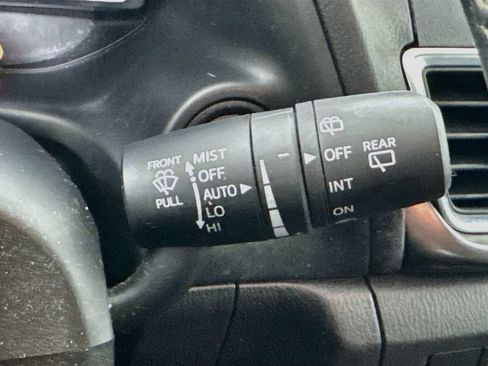 Used 2018 MAZDA MAZDA3 Grand Touring FWD image 13