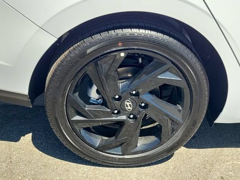 New 2026 Hyundai Elantra SEL Sport FWD image 30