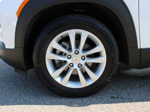 Used 2023 Chevrolet TrailBlazer LS FWD image 22