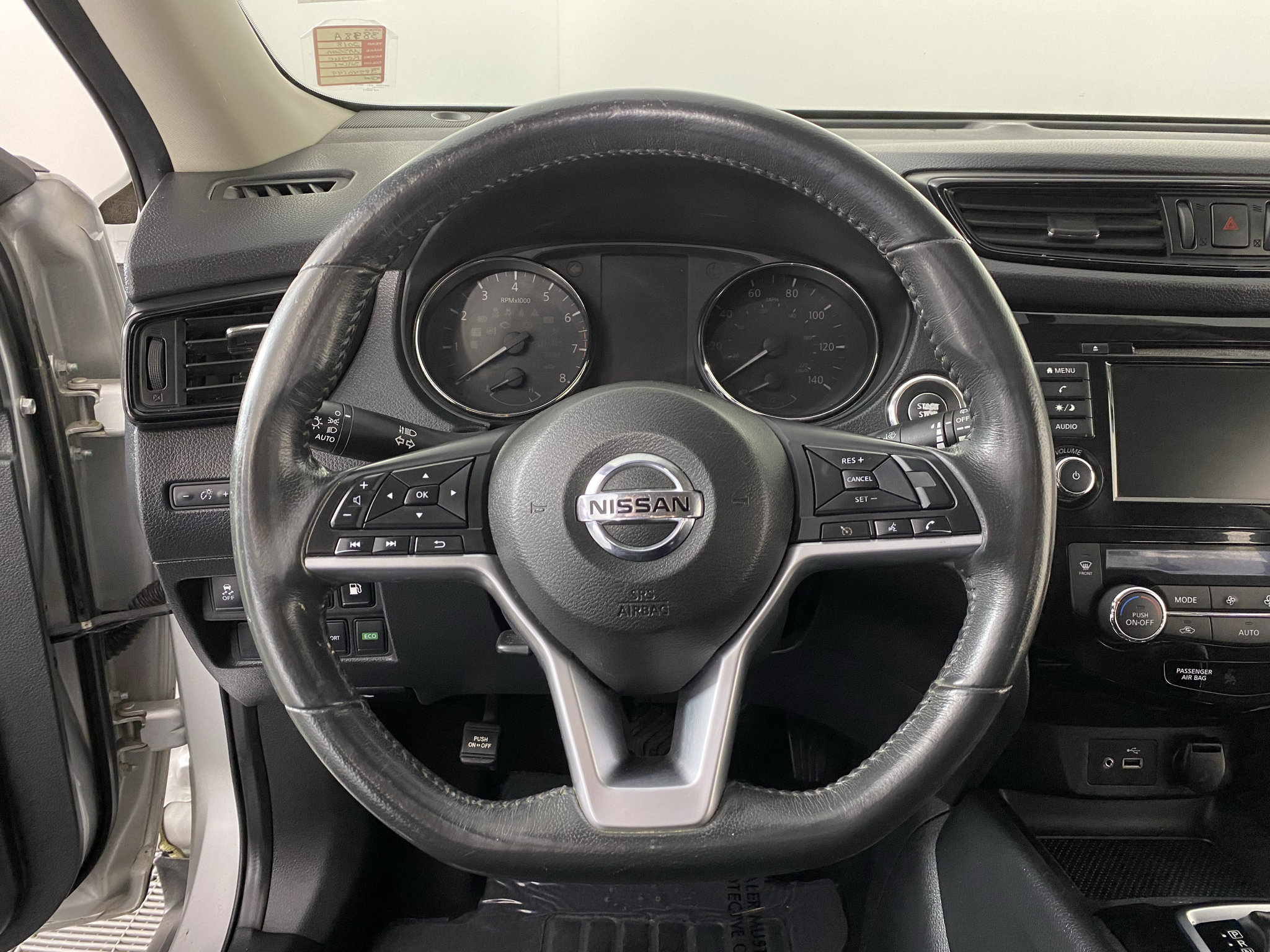 Used 2018 Nissan Rogue SV AWD/4WD image 23