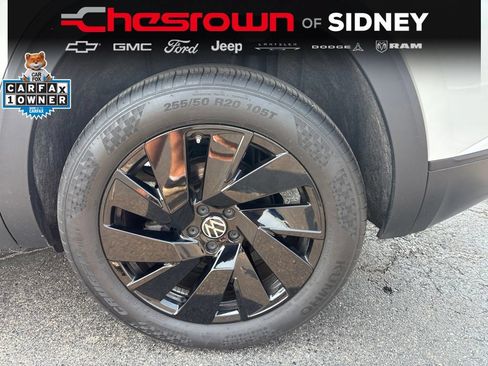 Used 2025 Volkswagen Atlas Cross Sport SE AWD/4WD image 10