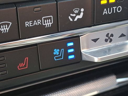 Certified 2023 Ford F150 Raptor w/ Blue Interior Package AWD/4WD image 25