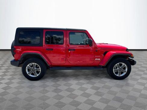 Used 2022 Jeep Wrangler Unlimited Sahara w/ Cold Weather Group AWD/4WD image 5