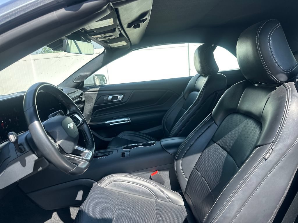 Used 2025 Ford Mustang Premium RWD image 39