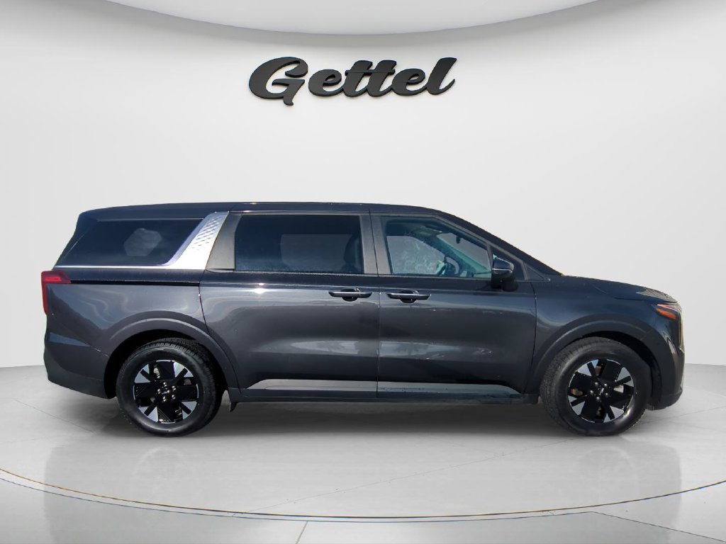Used 2026 Kia Carnival LXS FWD image 4