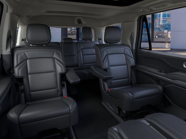 New 2026 Lincoln Navigator Reserve AWD/4WD image 12