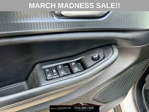 Used 2023 Jeep Grand Cherokee L Laredo image 24