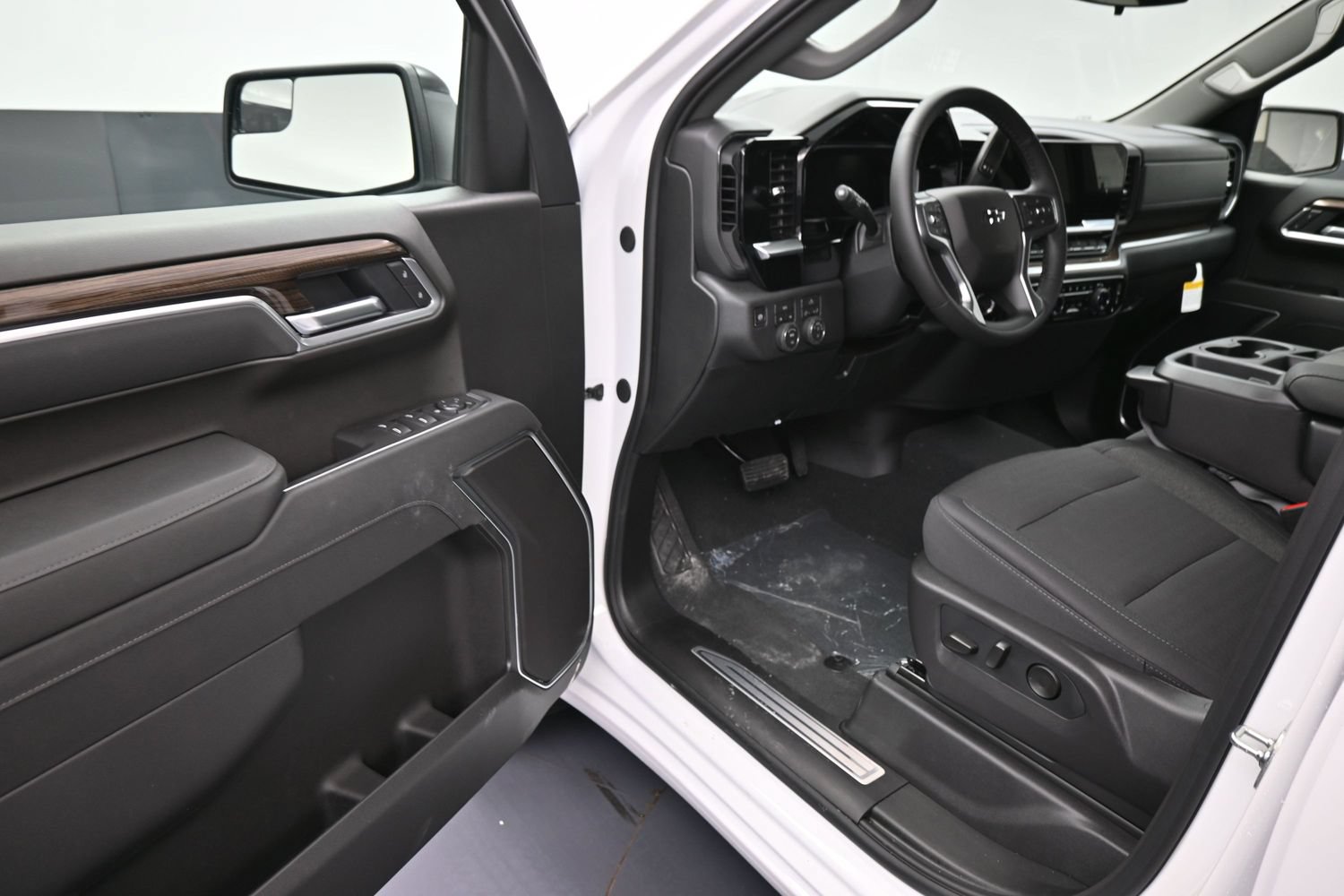 New 2026 Chevrolet Silverado 1500 RST w/ RST Select Package AWD/4WD image 14