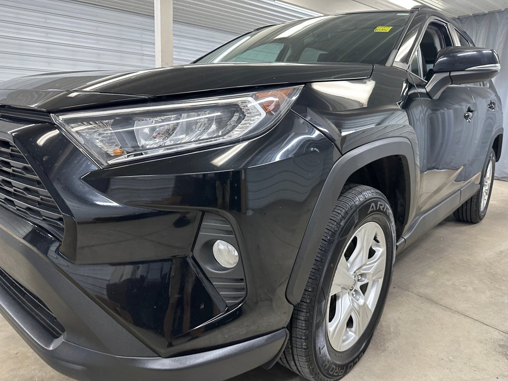 Used 2021 Toyota RAV4 XLE w/ Convenience Package AWD/4WD image 32