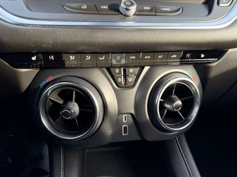 Used 2023 Chevrolet Blazer LT image 28