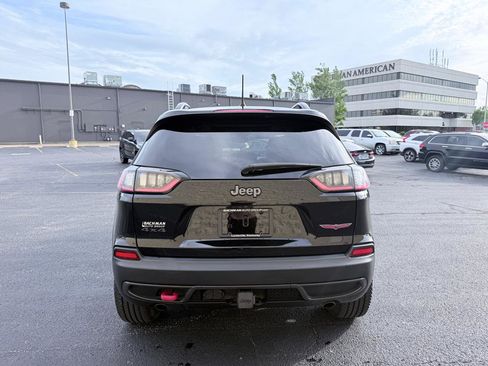 Used 2022 Jeep Cherokee Trailhawk w/ Sun, Sound & Nav Group AWD/4WD image 4