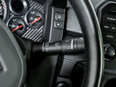 Used 2020 Nissan GT-R Premium AWD/4WD image 30