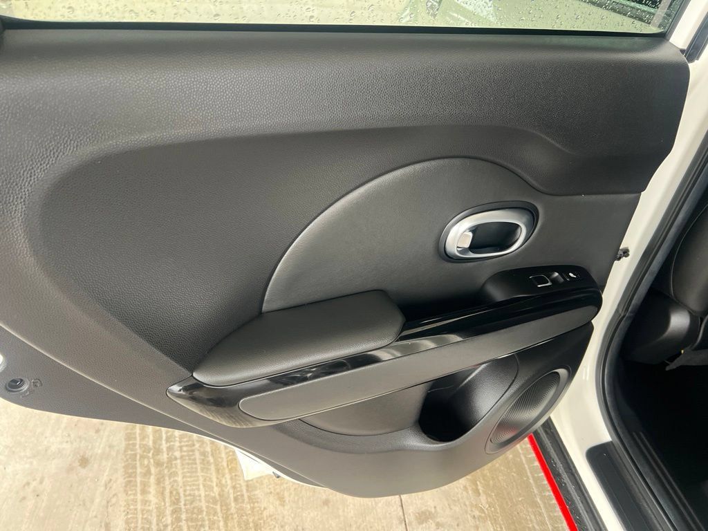 Used 2019 Kia Soul ! w/ Technology Package FWD image 10