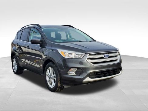 Used 2018 Ford Escape SE image 6