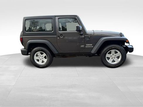 Used 2017 Jeep Wrangler Sport w/ Quick Order Package 24S AWD/4WD image 2