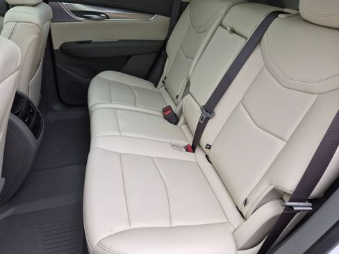 Certified 2023 Cadillac XT5 Premium Luxury w/ LPO, Floor Liner Package AWD/4WD image 22