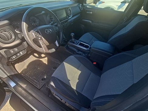 Used 2023 Toyota Tacoma TRD Sport w/ Advanced Technology Package image 12